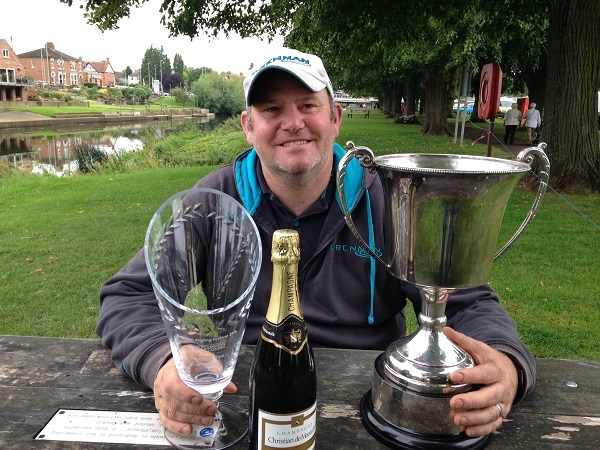 Dean Barlow match angler 2015.jpg